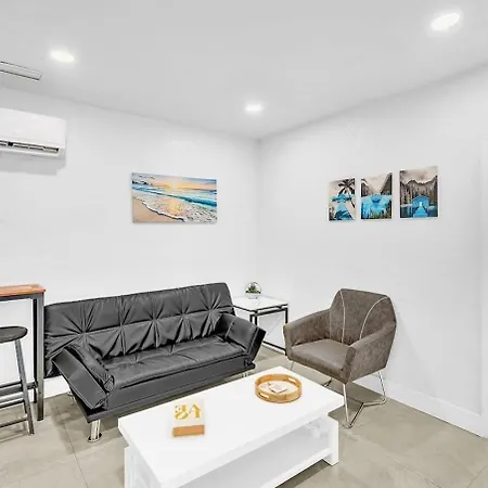 Boutique One Bdrm Close To Aventura Mall & Beach Hallandale Beach Exterior photo