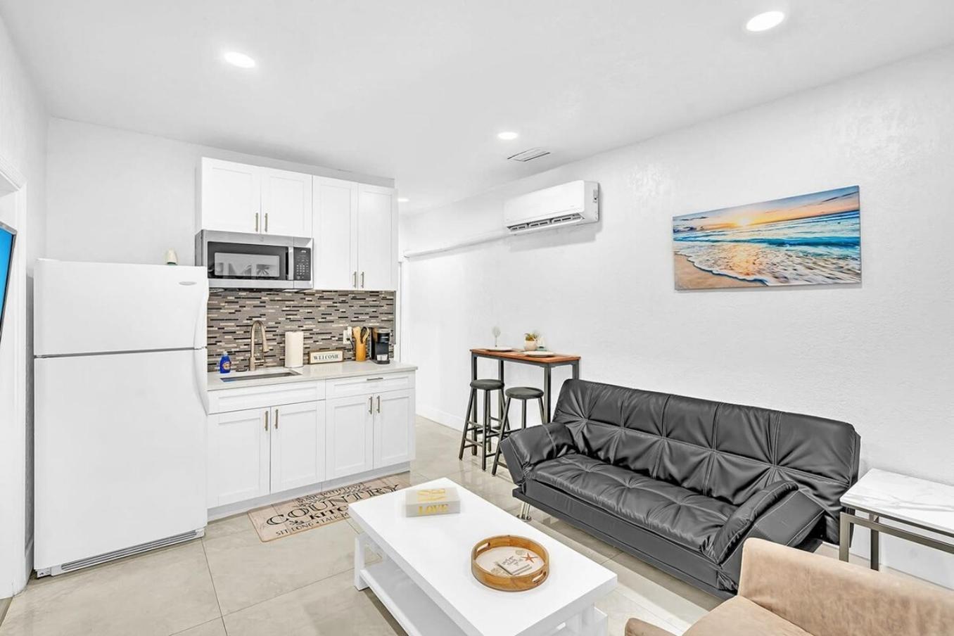 Boutique One Bdrm Close To Aventura Mall & Hallandale Beach
