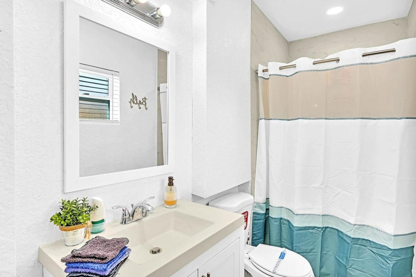 Boutique One Bdrm Close To Aventura Mall & Holiday home *
